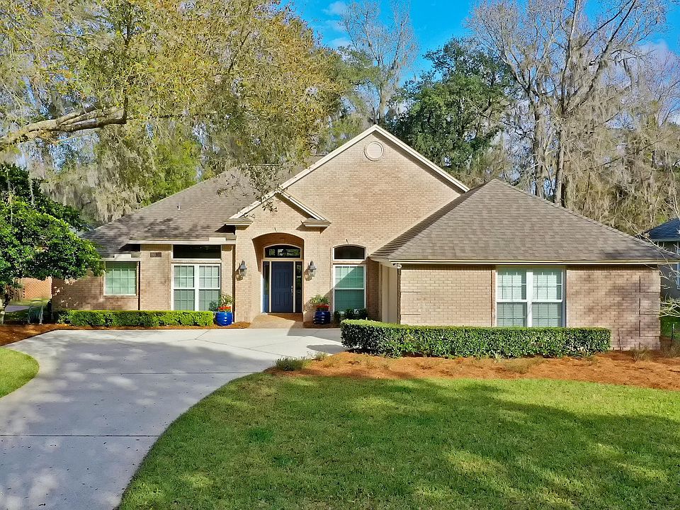 1st image of 8639 Pebble Creek Ln