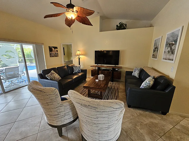 246 Albatross Rd — Photo 5