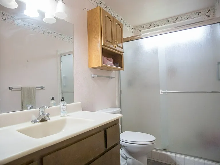 18614 Gillman Dr — Photo 6