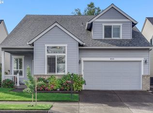 950 NE Simmental St, Hillsboro, OR 97124