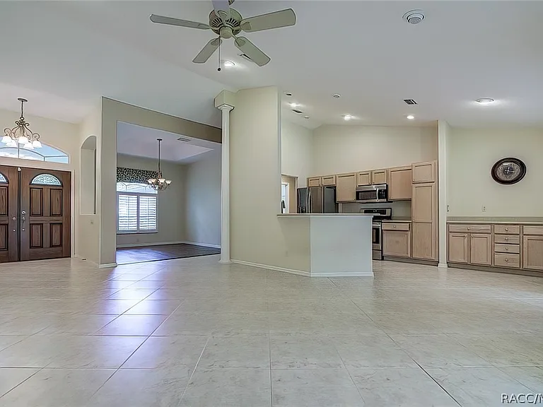 12 Anton Ct — Photo 4