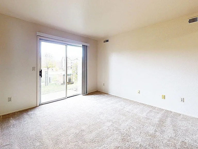 Trappers Cove Apartments — Photo 56