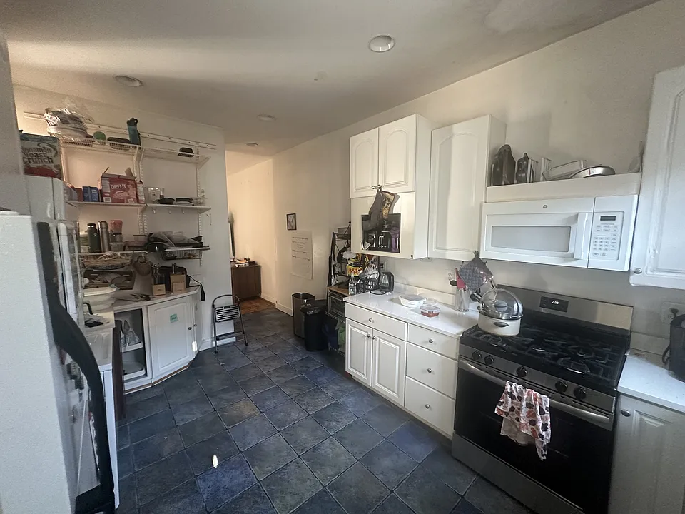 1450 Newton St NW #4