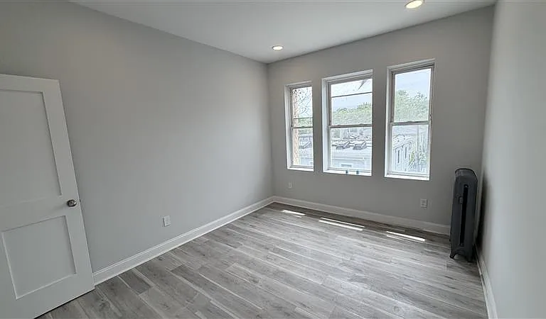 74 Kirkland St — Photo 2