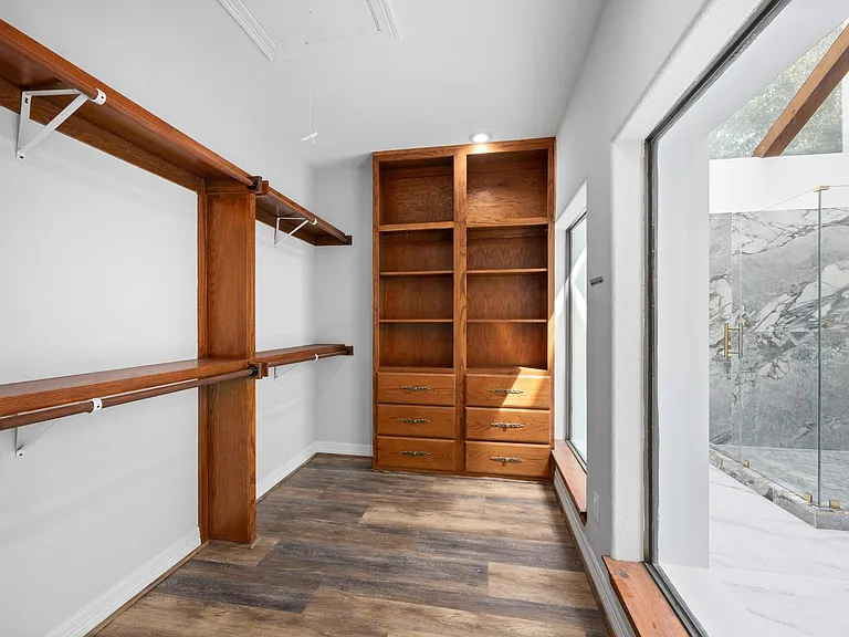 5230 Meadow Forest Dr — Photo 38