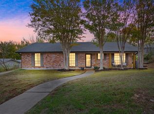 9518 Stony Point Dr, Woodway, TX 76712