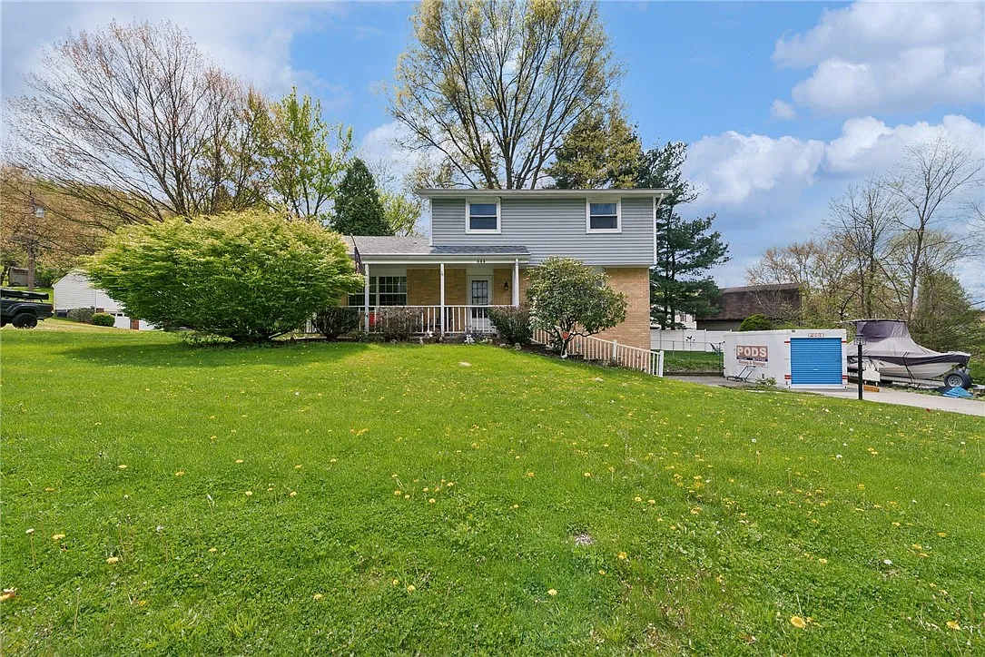 444 Manor Rd photo 1