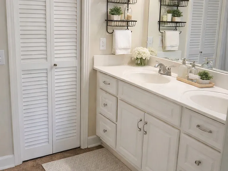 8302 James Robertson Ct — Photo 22