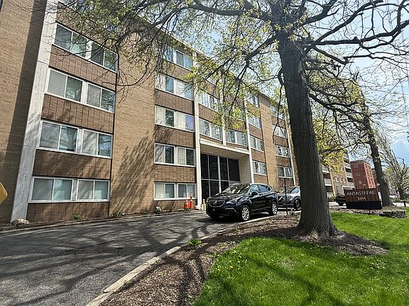 2nd image of 3311 Warrensville Center Rd #A-310