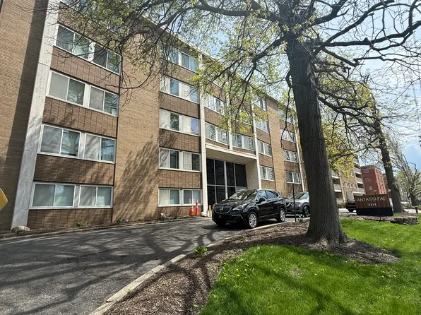 Aristocrat Apartments, 3311 Warrensville Center Rd #616f8e026, Beachwood, OH 44122