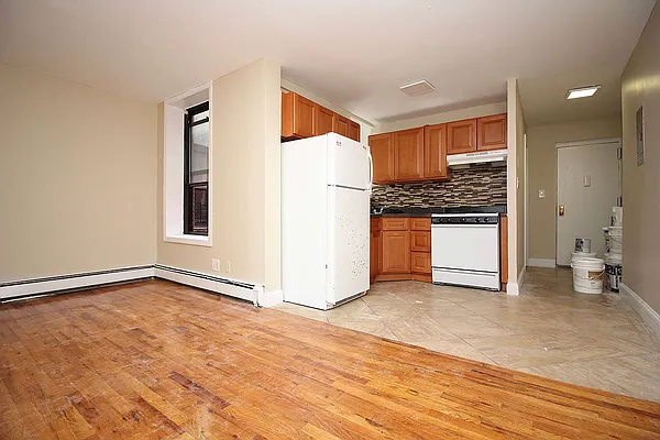 Rented by EXR | media 27