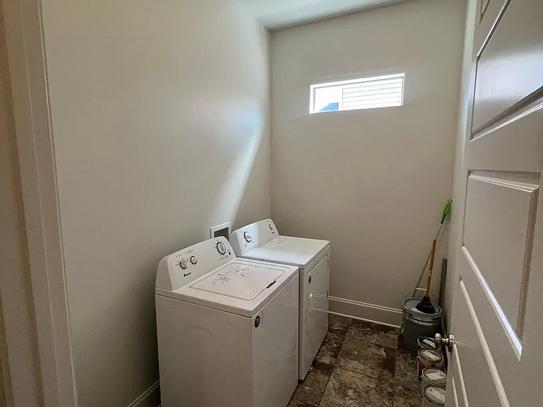 6040 Milne Blvd — Photo 25