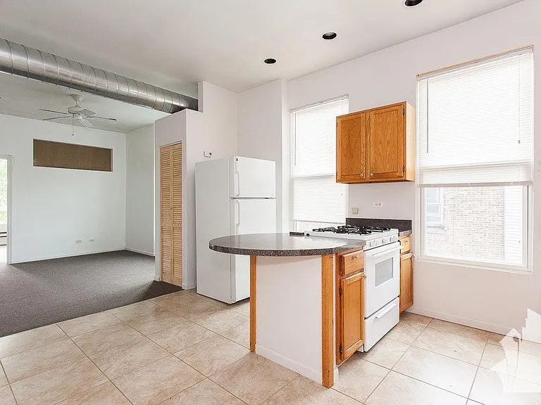 1310 N Artesian Ave #3F — Photo 2