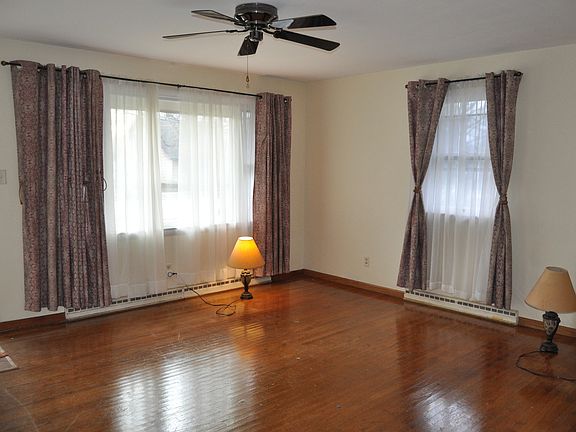 2nd image of 23802 W Lockport St
