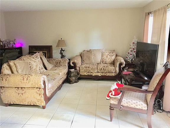 2nd image of 733 Wyman Ct #733