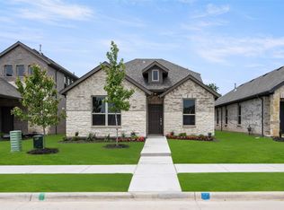 101 Foreman Dr, Midlothian, TX 76065