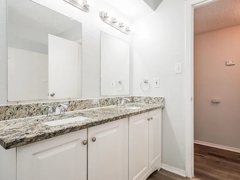 1200 W Mitchell St — Photo 10