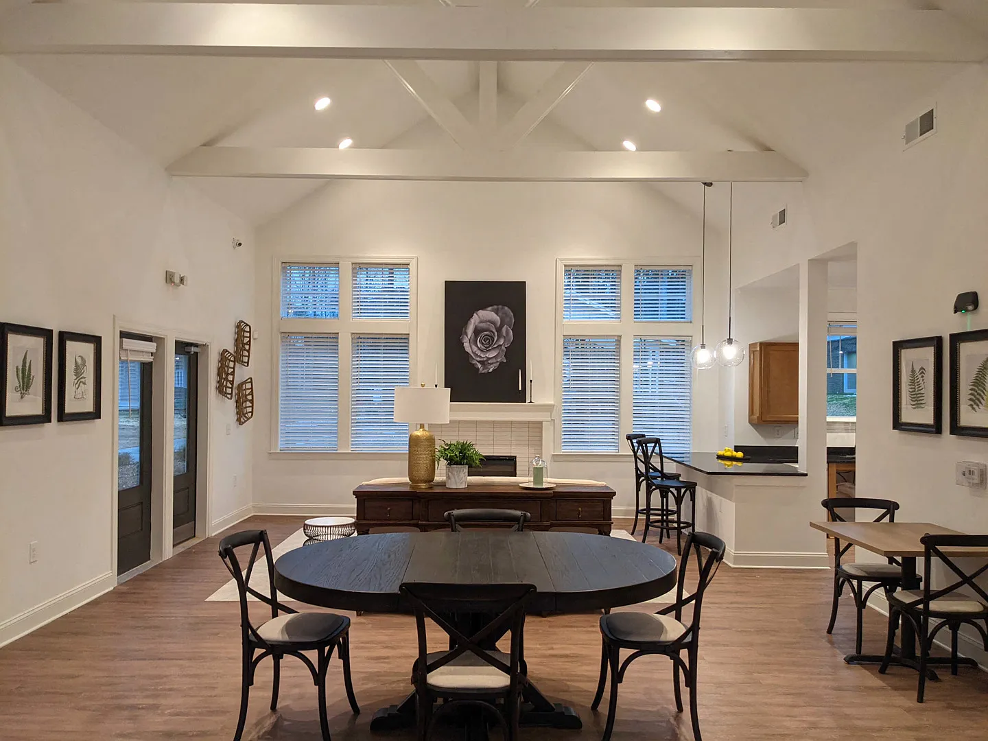 Rosewood Commons — Photo 4