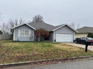 212 W Wilson St, Republic, MO 65738