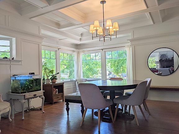 4th image of 2929 Piedmont Ave