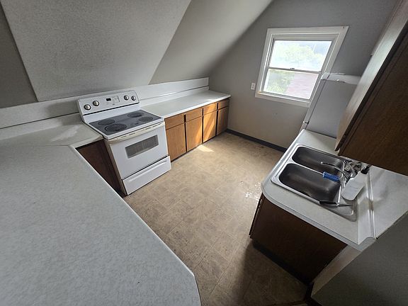 4th image of 1640 N 29th St #2
