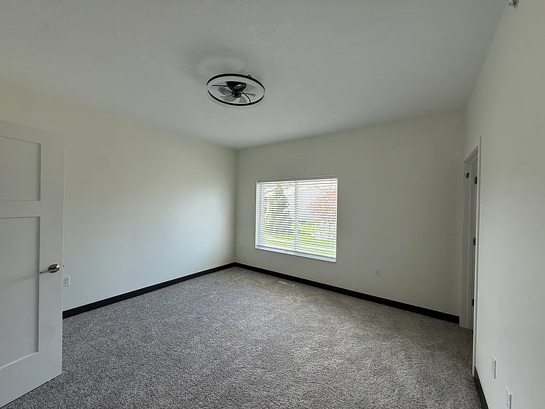 Manor Heights Townhome — Photo 6