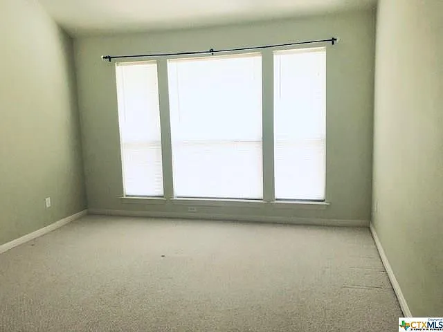 1700 Lancaster St — Photo 22