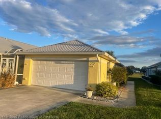 22 Clubhouse Ln, Sebring, FL 33876