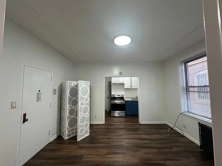 37-25 98th St #2R — Photo 2