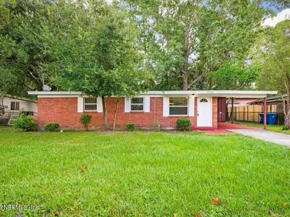 2909 LAUDERDALE Drive E, Jacksonville, FL 32277