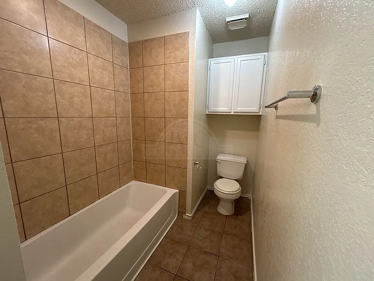 3806 London Ln — Photo 9