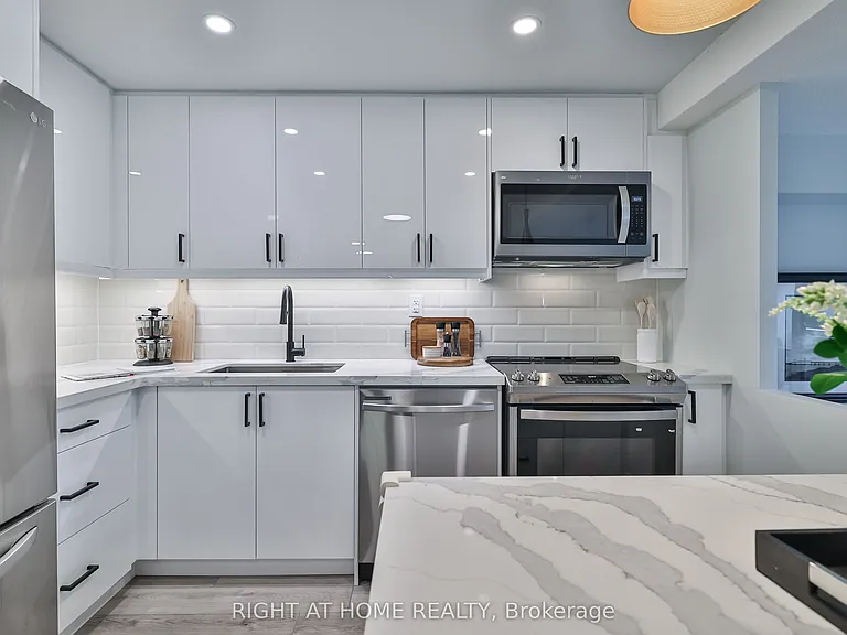 1338 York Mills Rd #309 — Photo 15