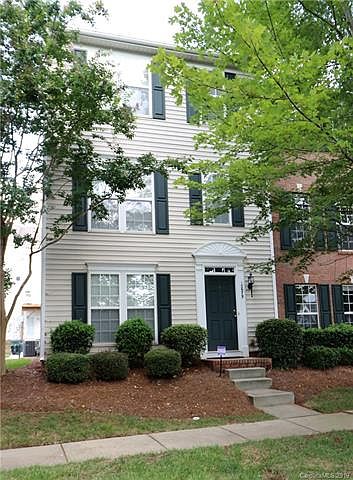 1st image of 15679 King Louis Ct