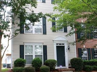 15679 King Louis Ct, Charlotte, NC 28277