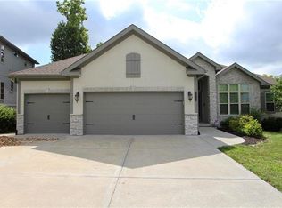 14755 NW 61st St, Parkville, MO 64152