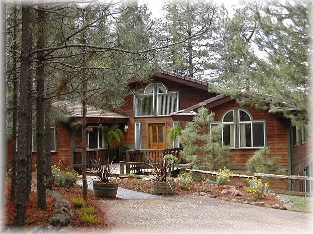 Front View...Woodsy, and PRIVATE!