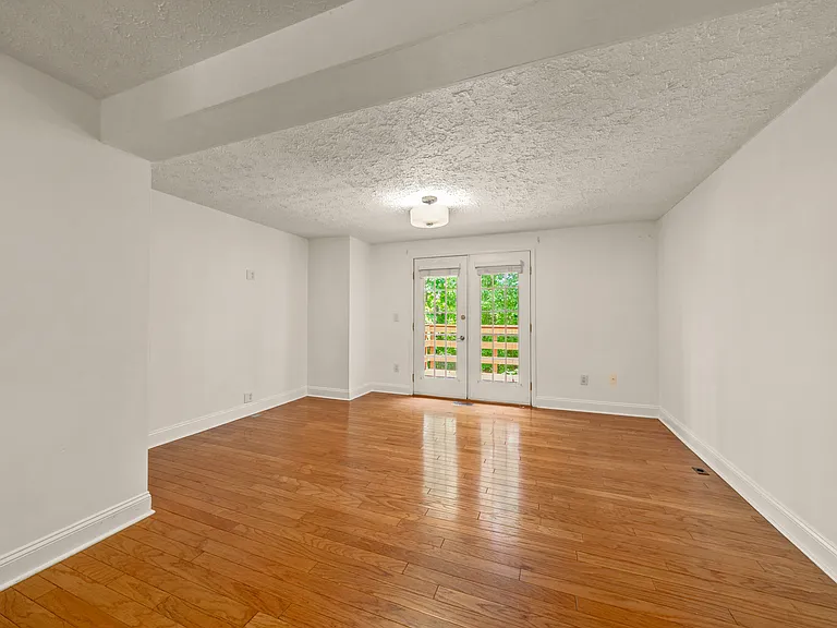 1931 Belmont Ridge Ct — Photo 11