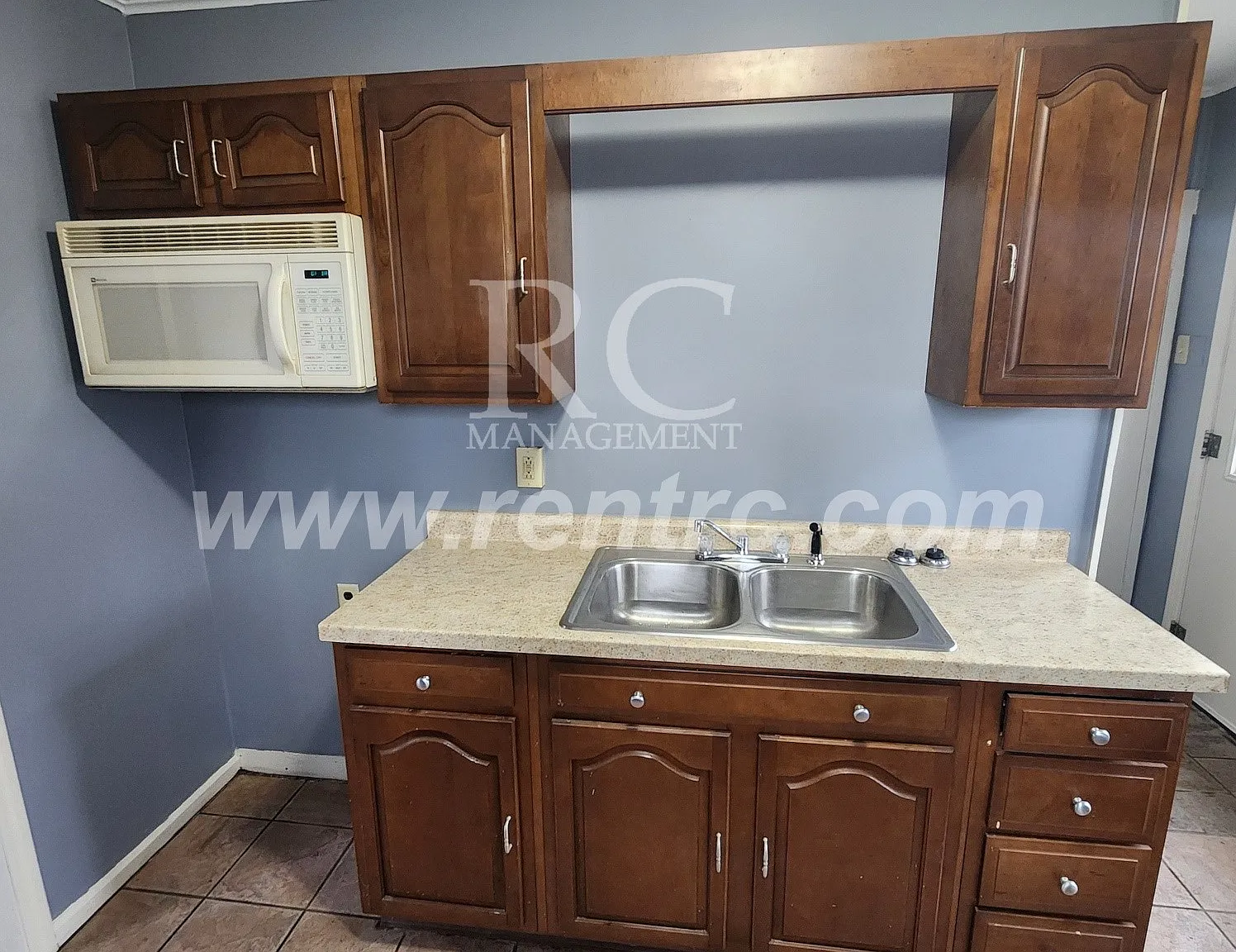 3 bed, 1150 sqft, $995 — Photo 4