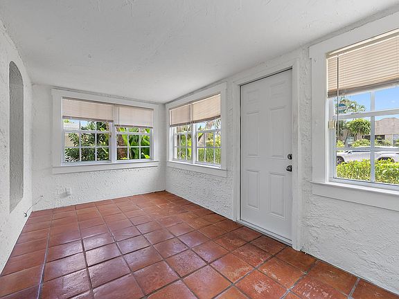 3rd image of 719 Francis Street
