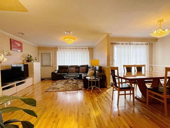 2nd image of 29 Chesterfield Ln #2F
