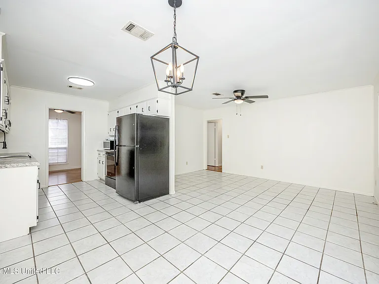 1213 King Henry Dr — Photo 17