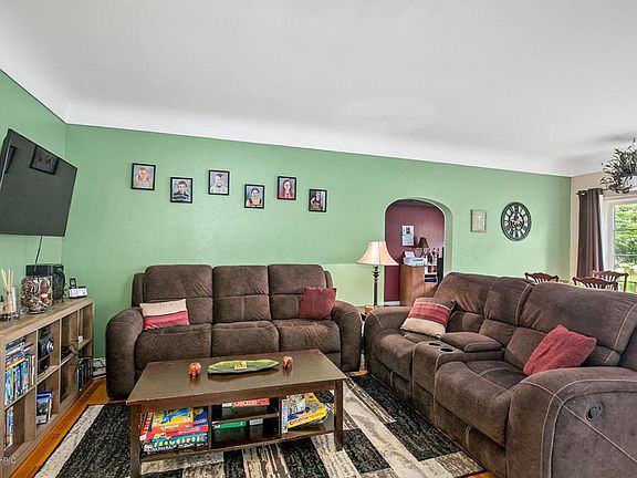 5th image of 510 Park St