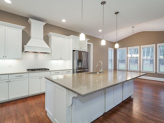 5th image of 337 Glynnwilde Dr NW
