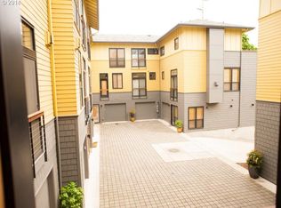 5127 SW Corbett Ave #C, Portland, OR 97239