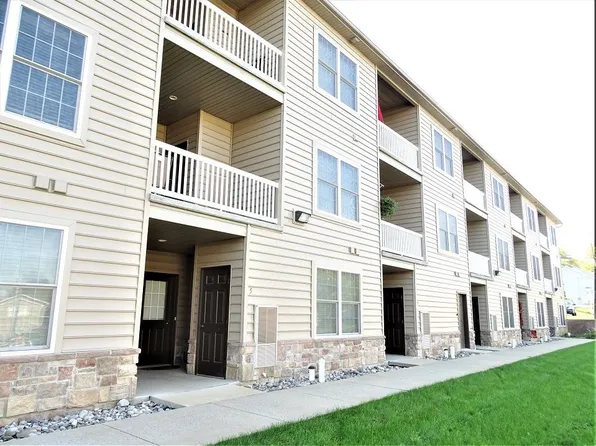 103 Fulton St APT 7, Akron, PA 17501