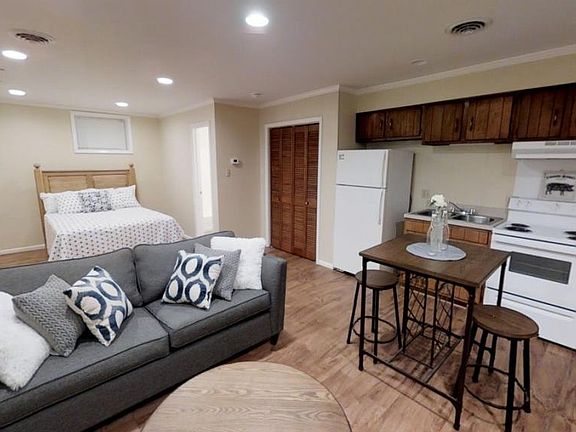 2nd image of 3634 Fayetteville Rd APT 23
