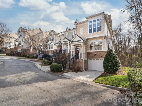 7104 Founders Club Ct, Charlotte, NC 28269
