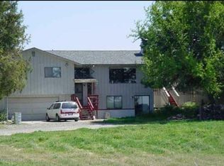 30 Eiler Ln, Zillah, WA 98953