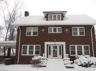 2592 Lee Rd, Cleveland Heights, OH 44118