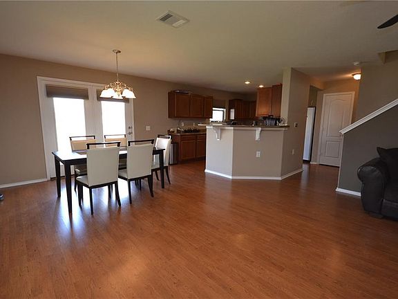 4th image of 8812 Milton Lease Dr